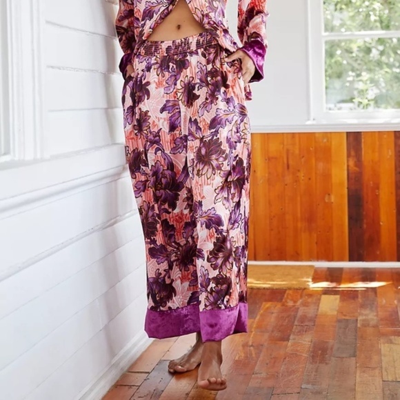 Anthropologie Other - NWT Anthropologie Luxe Pink Floral Sleep Pants Small